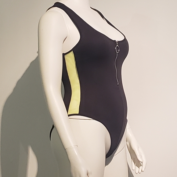 💚Forever 21 Bodysuit - Picture 2 of 5